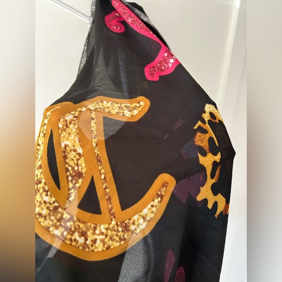 Juicy Couture Y2K Scarf – 35” x 35” - Picture 4 of 4